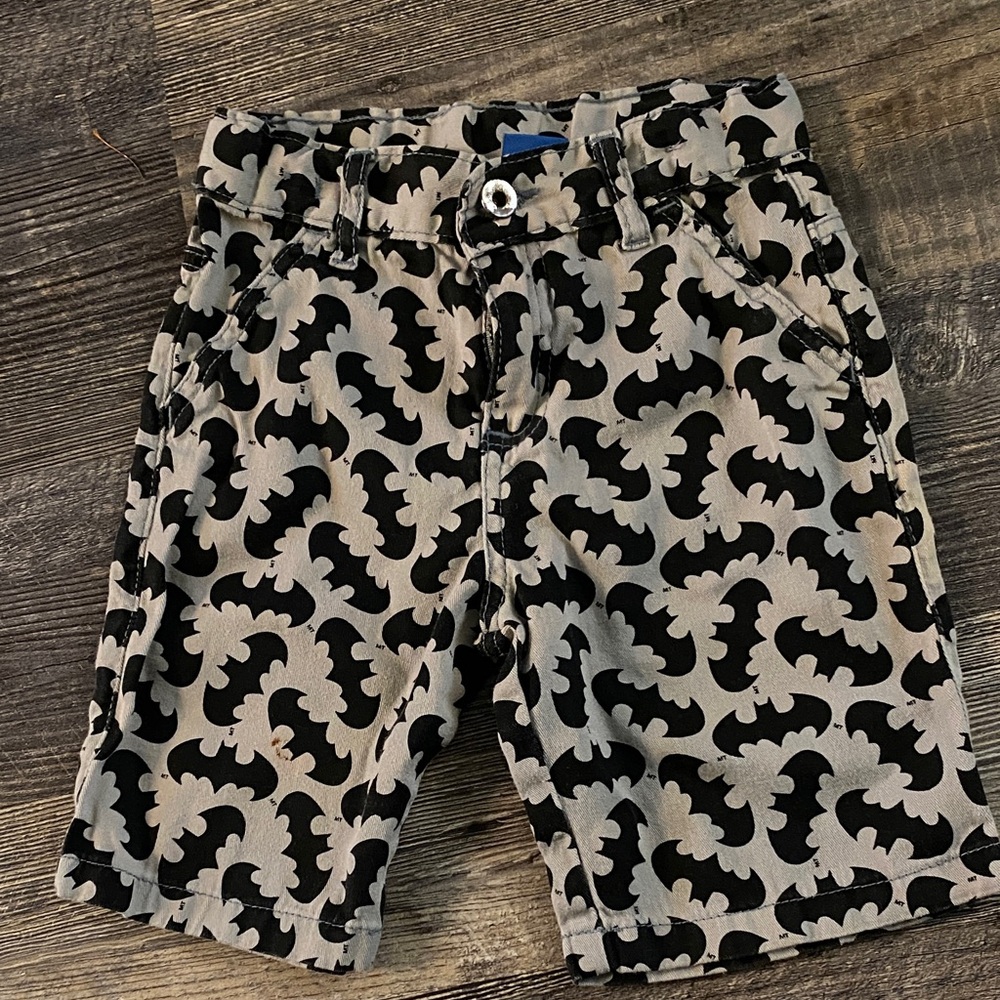 Stylish Kids Black and Gray Batman Patterned Shorts